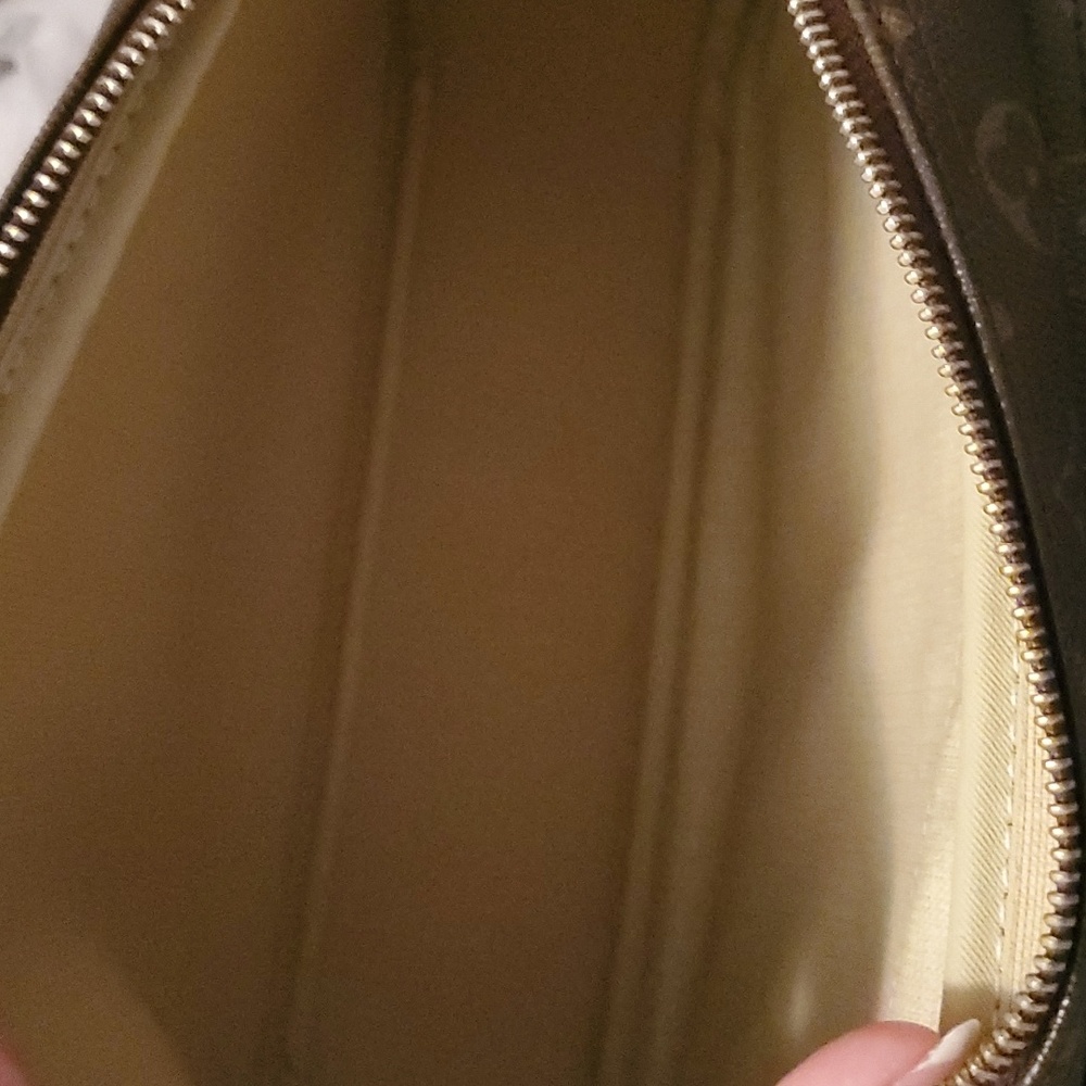 Authentic Louis Vuitton Reporter - Picture 4 of 11